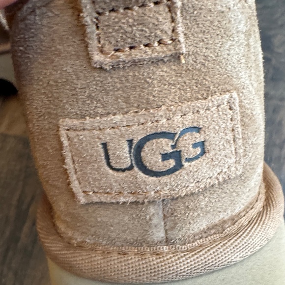 UGG Chestnut Suede Boots platform - Picture 2 of 14